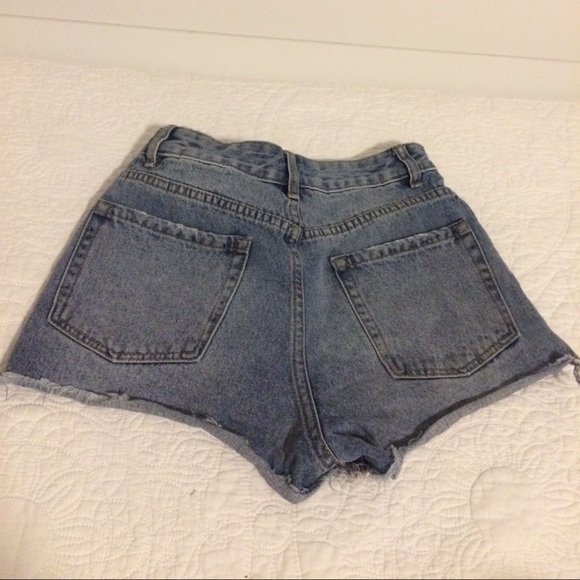 Amuse Society Denim Shorts - Picture 4 of 4